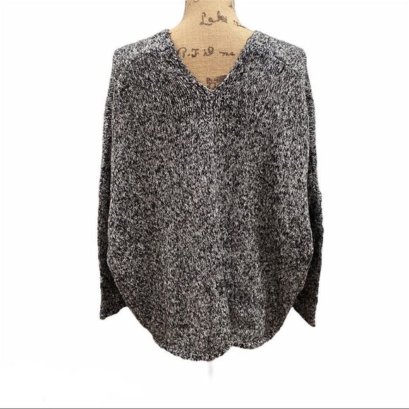 MATILDA JANE Hello Lovely MARVELOUS MARLED VEE Black Gray Oversized Sweater XS - Picture 3 of 8